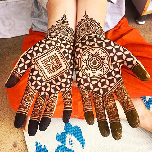 ABSTRACT DESIGN Mehndi Designs For Your Special Look (Complete Package)