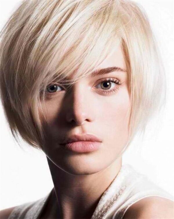 Bob Haircut - For Those Who Want To Look Younger Classic & Cool Short Haircuts for Women
