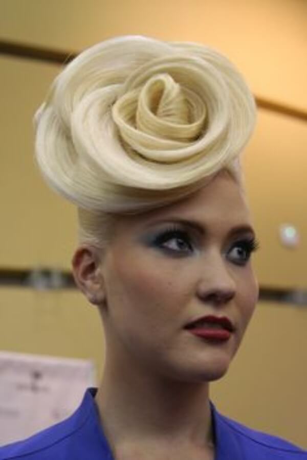 Dating Hairstyles: Grab Your Man’s Attention
