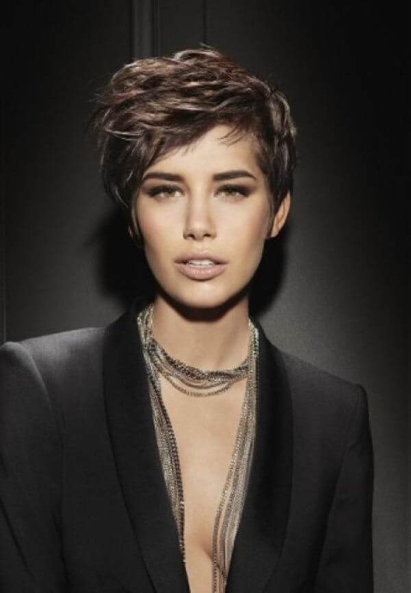 Graduated Short Haircuts: Originality For Every Day Classic & Cool Short Haircuts for Women