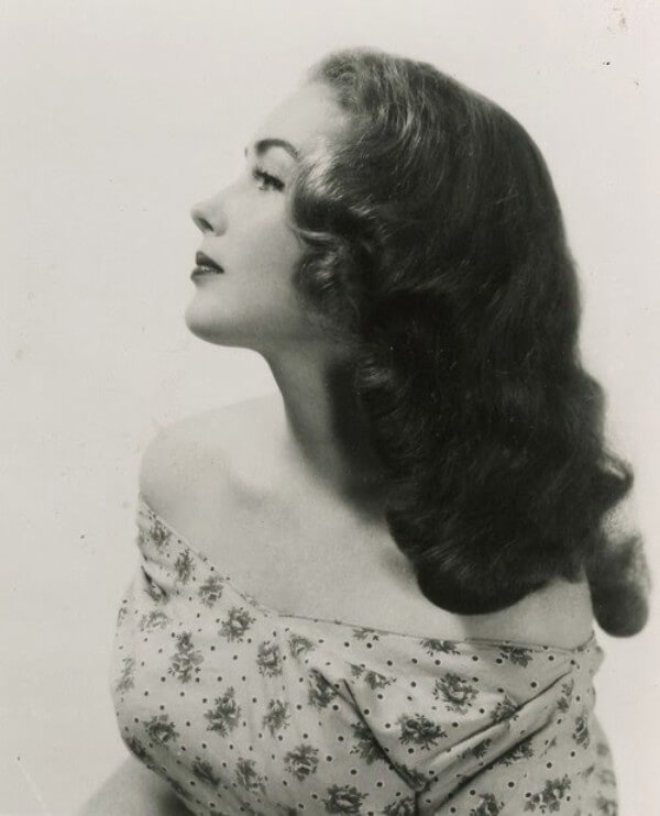 Let’s Recreate The Magic Of 40’s Hairstyles
