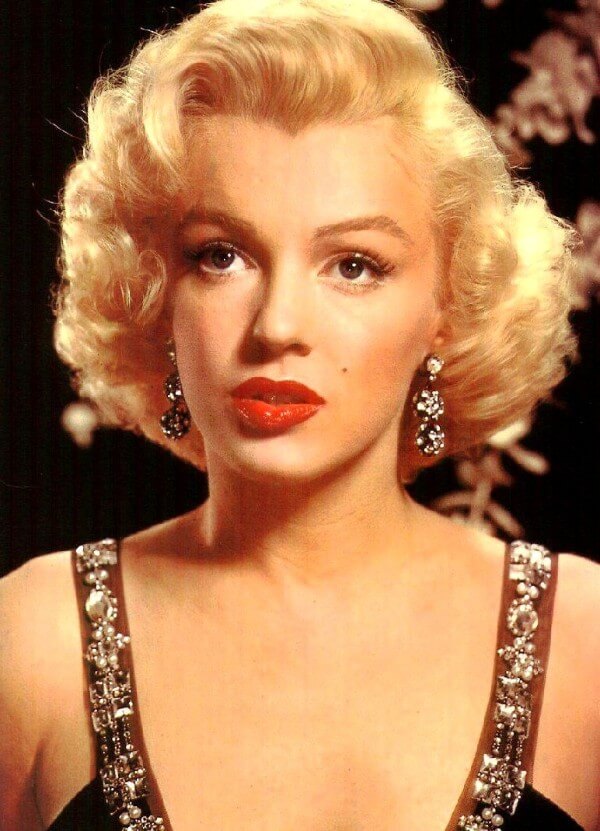 Hairstyling Bring A Little Charm To Your Life By These Hairstyles 