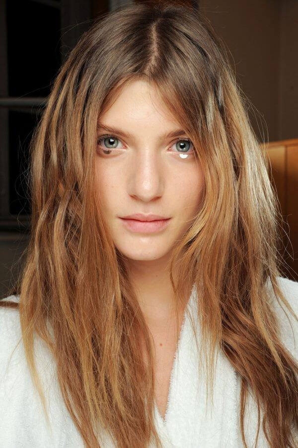 Women’s Hairstyle: Look Gorgeous Without Bangs