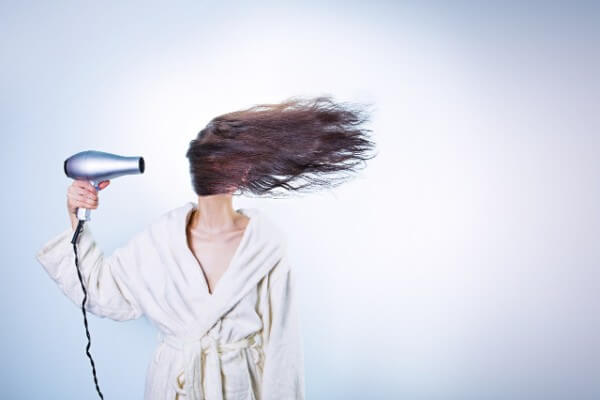 Bobby Pin Hacks And Common Mistakes While Using Them
