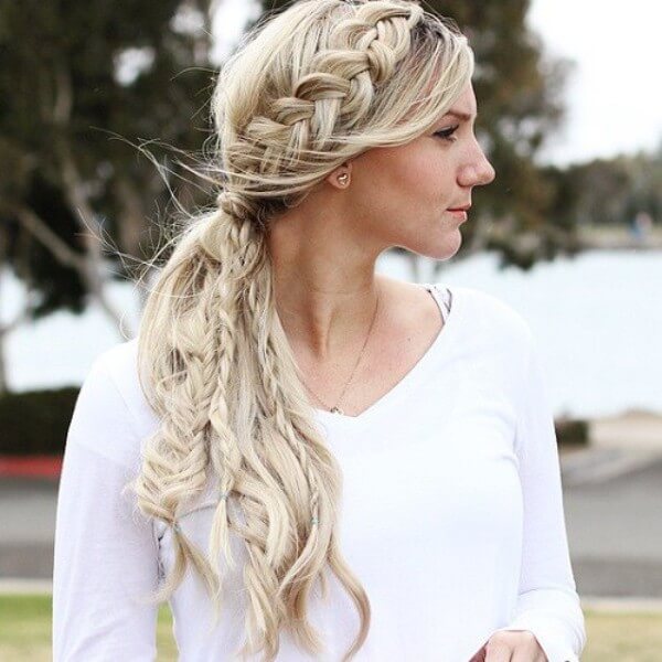 Rule The Internet With These Side Swept Hairstyles