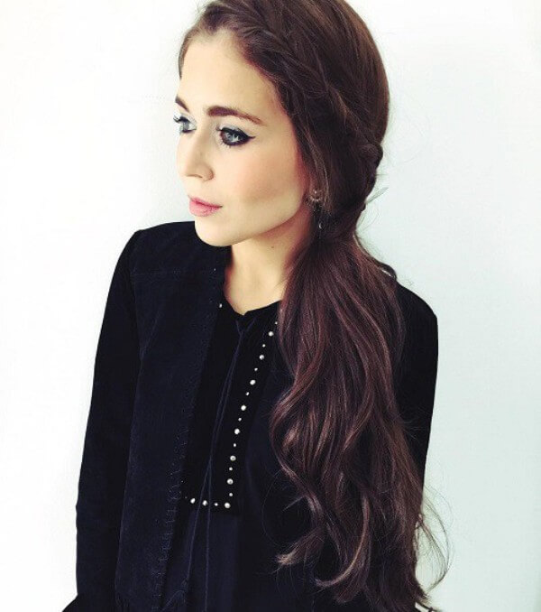 Rule The Internet With These Side Swept Hairstyles