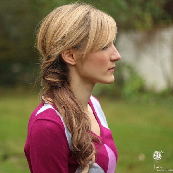 Rule The Internet With These Side Swept Hairstyles