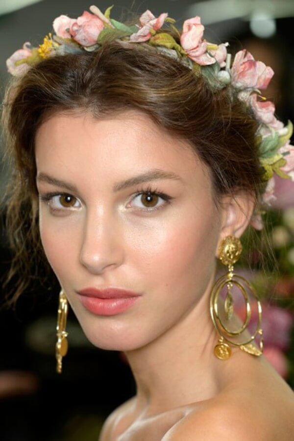 Party Hairstyles That Bring Out The Best Of Your Looks