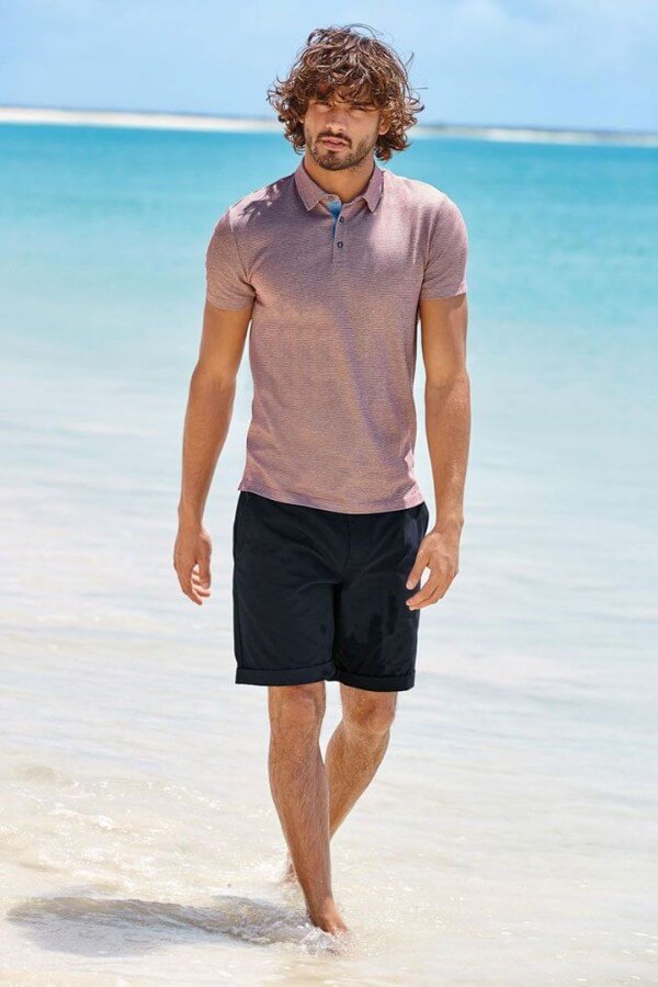 Men's short-sleeve shirt with bermuda, shorts for beach or summer look