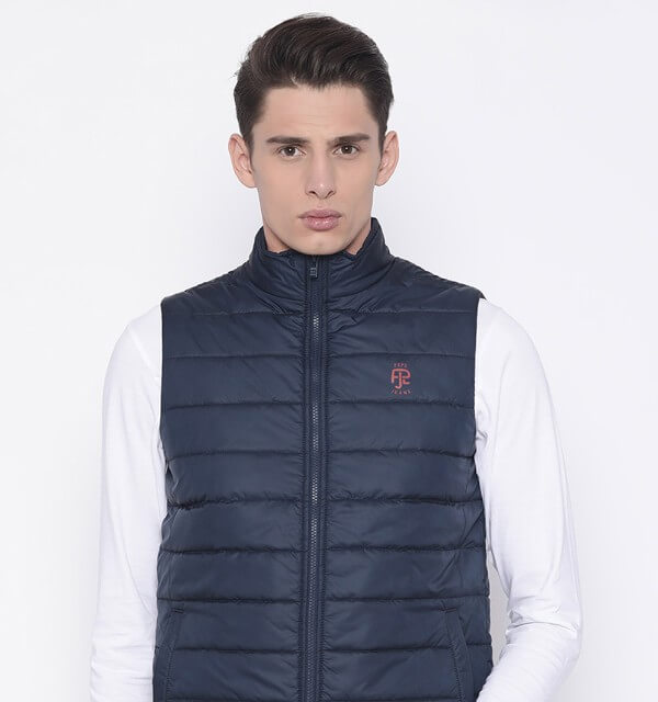 classic quilted model of the quilted jacket is the English slim-fit - straight