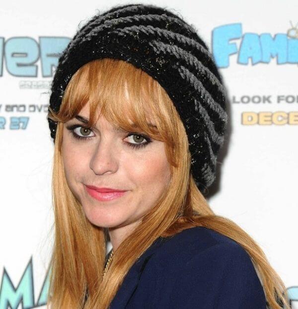 Taryn Manning knitted black grey striped knitted beanie 