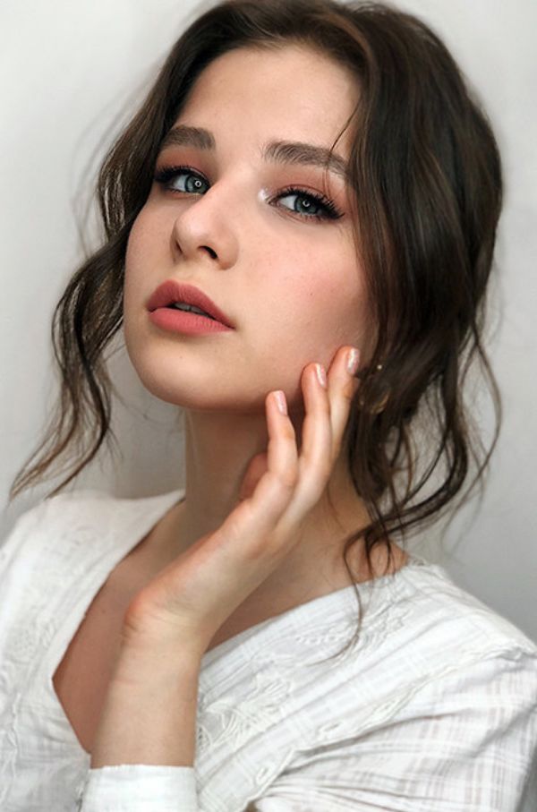 Monochrome summer makeup tips Best Summer Makeup Tips & Tricks