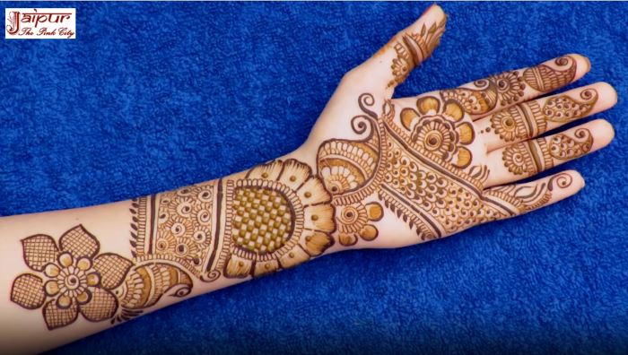 Flowers and paisley mehendi design for Eid festival Rakhi & Eid Special Mehndi Designs for Hands