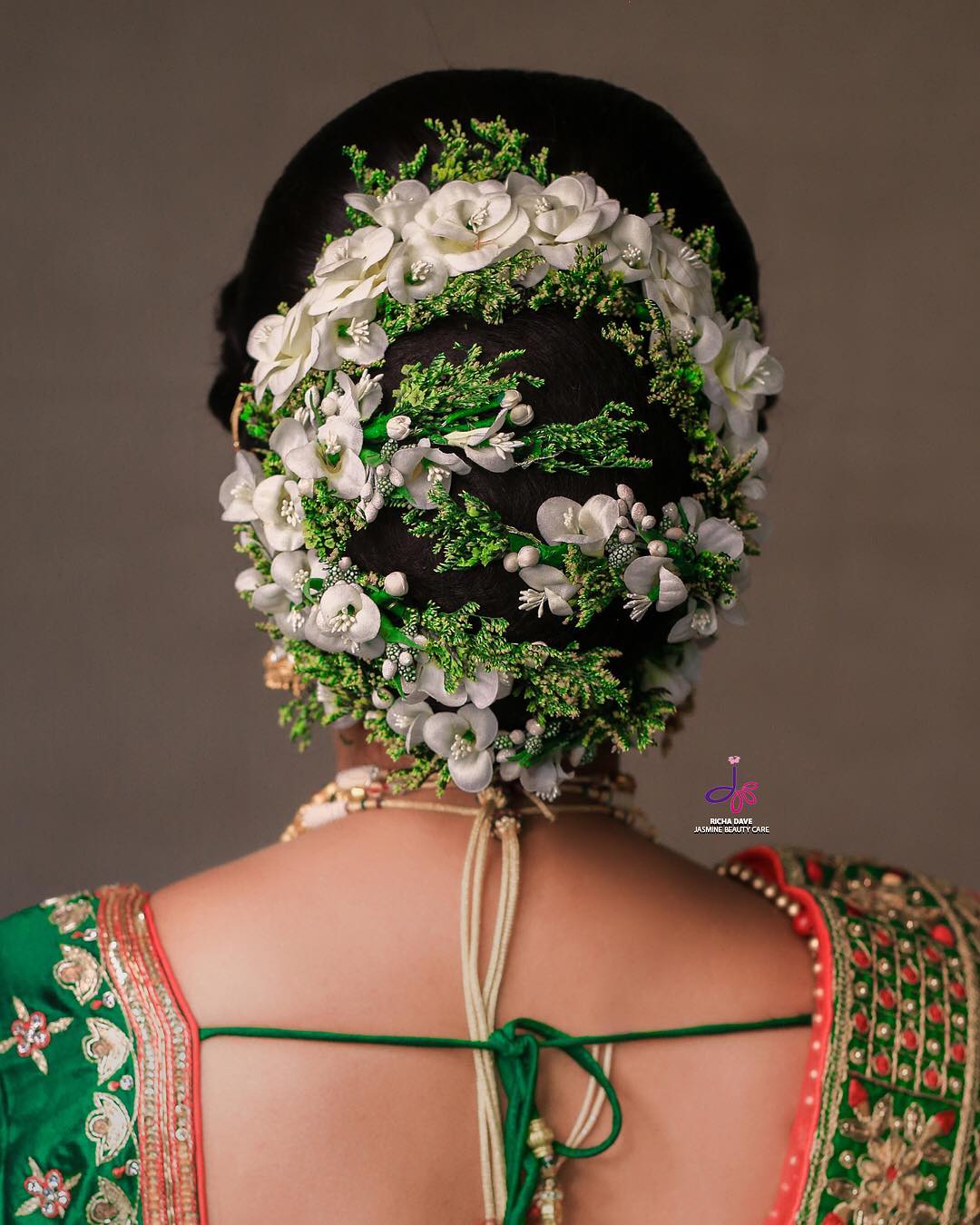 Flower garden: Bridal Bun Hairstyles with Flower Jewellery