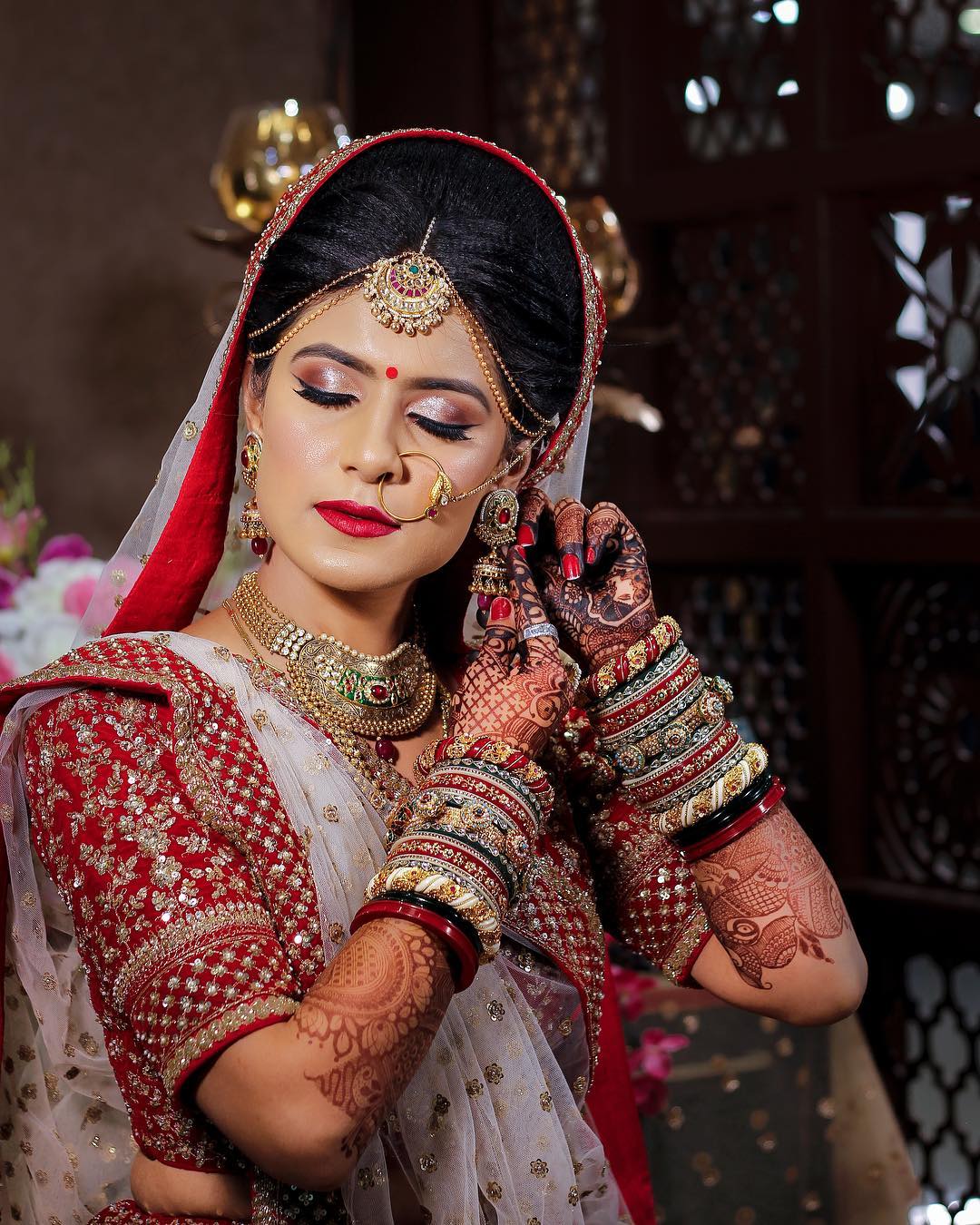 Traditional bride makeup look: Indian Bridal Makeup Look in Celeb Style