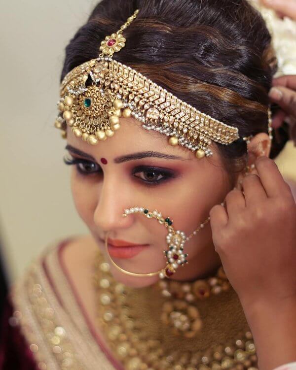 Top embellished Wedding Nath Designs for Indian Brides Wedding Nath Designs for Indian Brides