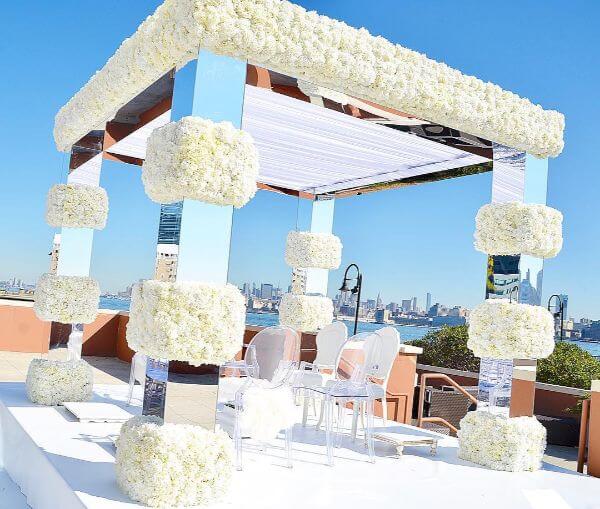 Modern Geometrical white Mandap Décor Ideas for your wedding