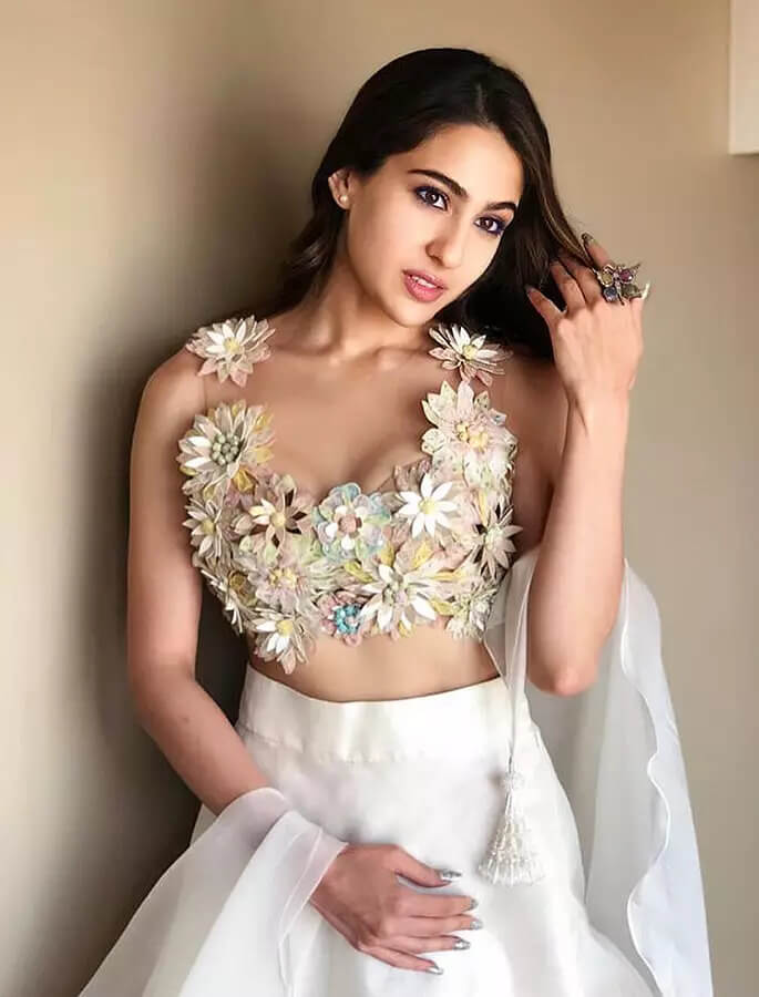 Sara Ali Khan Has Been Acing Her Prints With These 3 Undeniably Classic  Styles | MissMalini