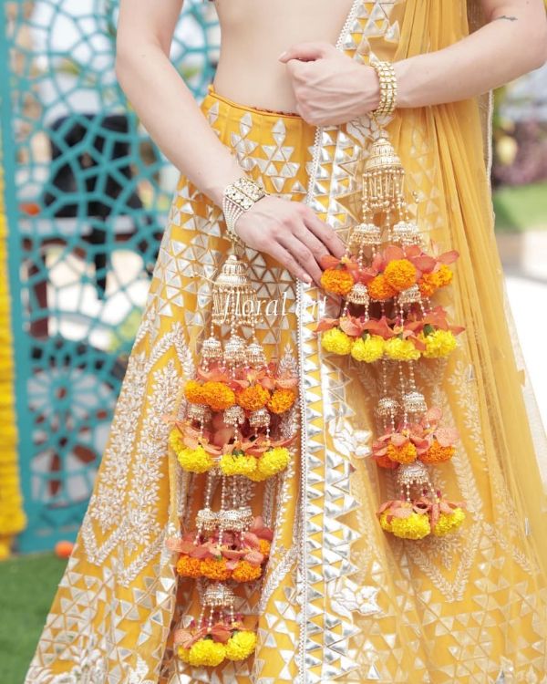 Gende floral kaleere designs Floral Kaleere Designs Spotted on Real Brides in Wedding
