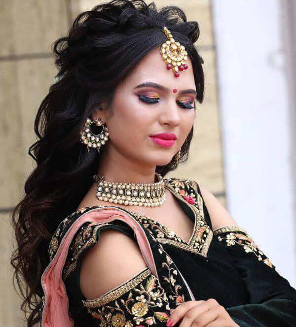 Golden hue Indian Wedding makeup look Indian Wedding Makeup Looks for Brides & Bridesmaids