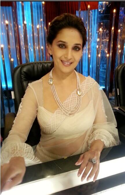 Madhuri Dixit This finely looking blouse will make you buy this