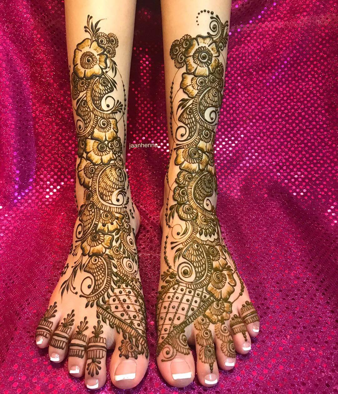 Fully Filled Shaded Bridal Arabic Mehndi Designs for Legs