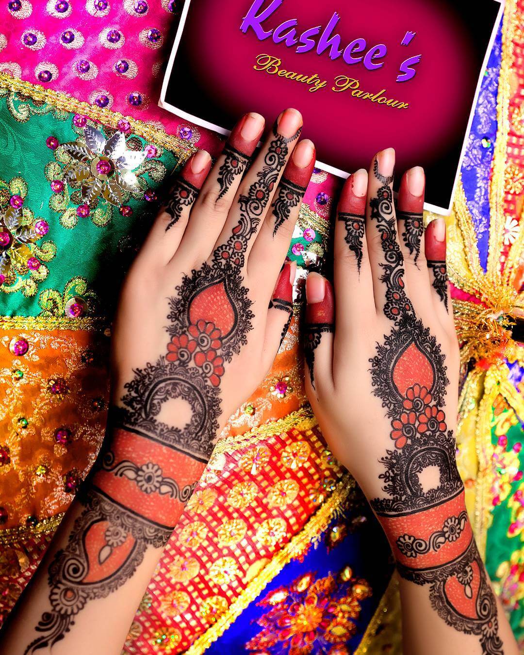 Trending Arabic Mehendi Design For Brides