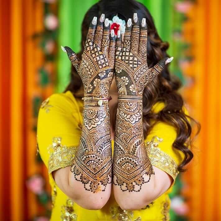 Grand Marbled Bridal Back Hand Mehndi Design