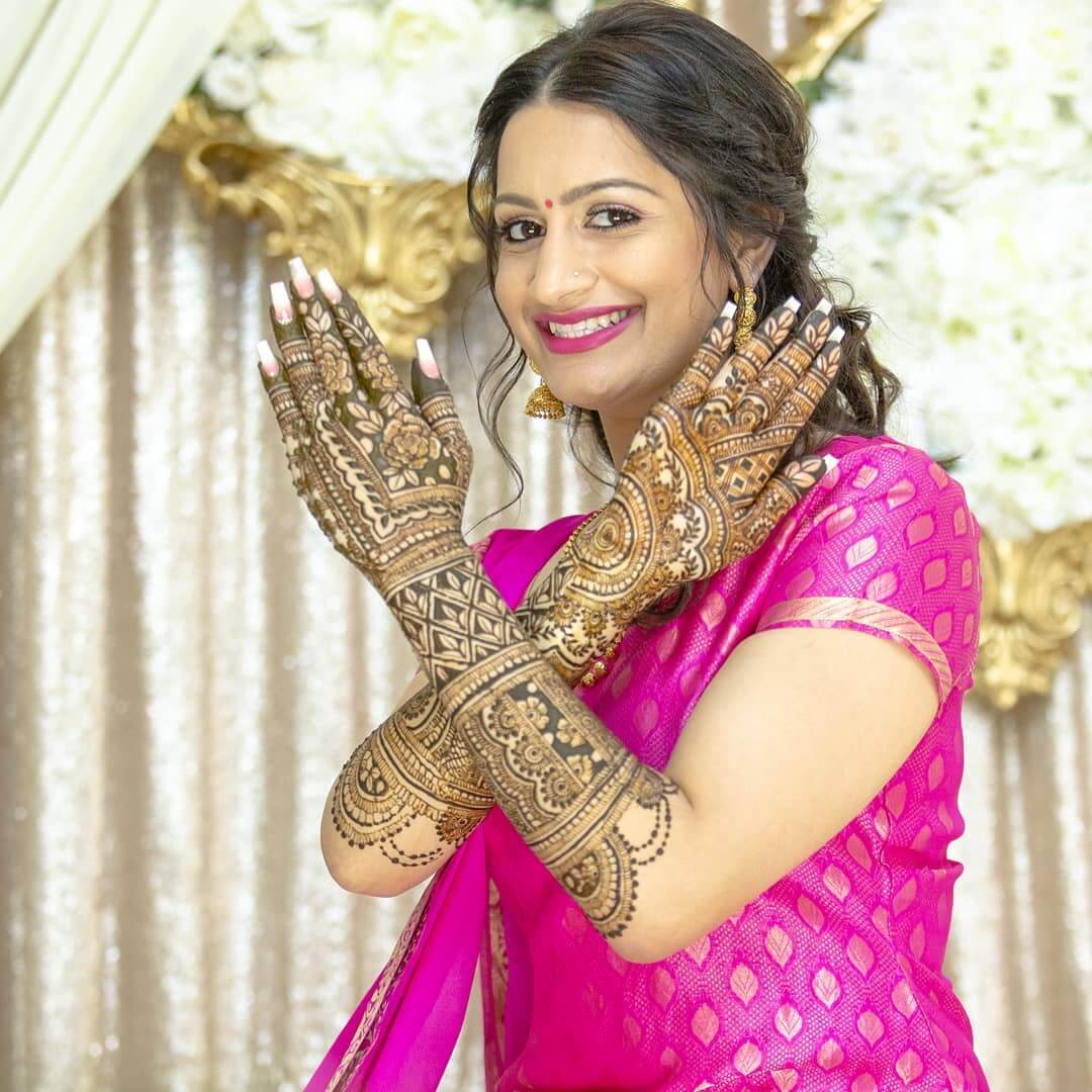 Punjabi Bridal Back Hand Mehndi Design