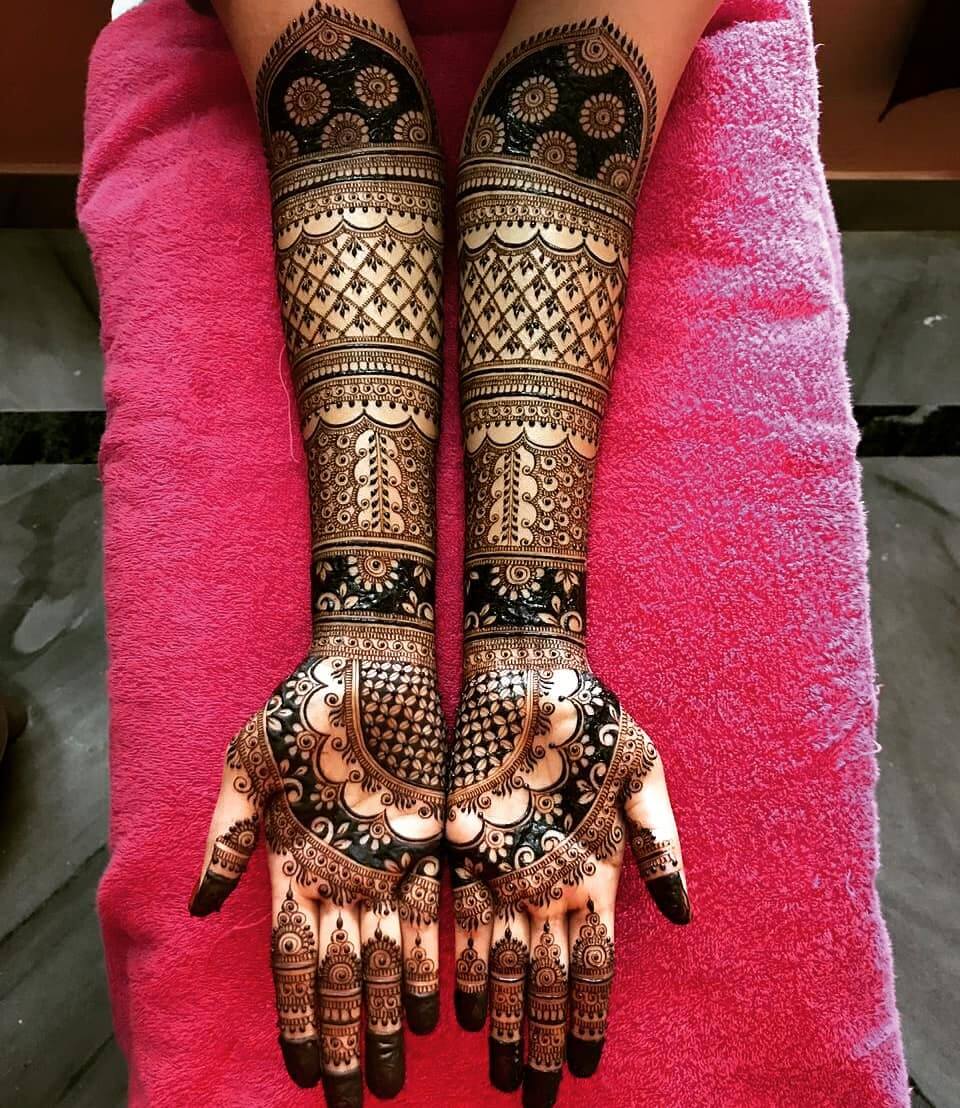 Total Hand Front Bridal Henna Artwork