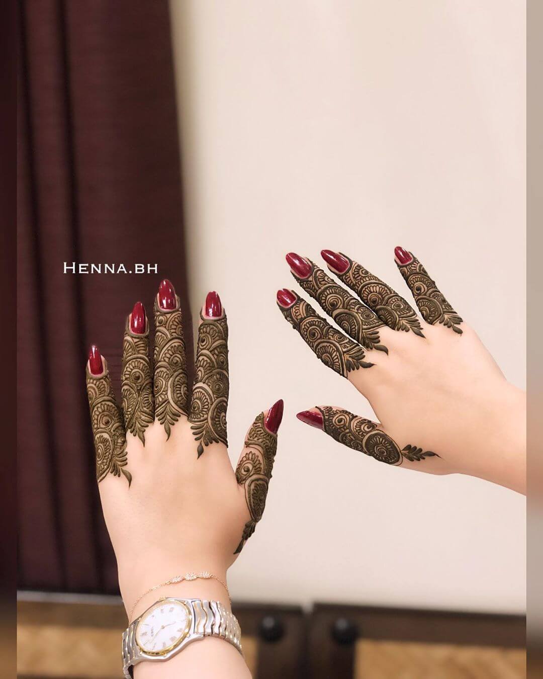 Khafif Royal Finger Mehndi Designs
