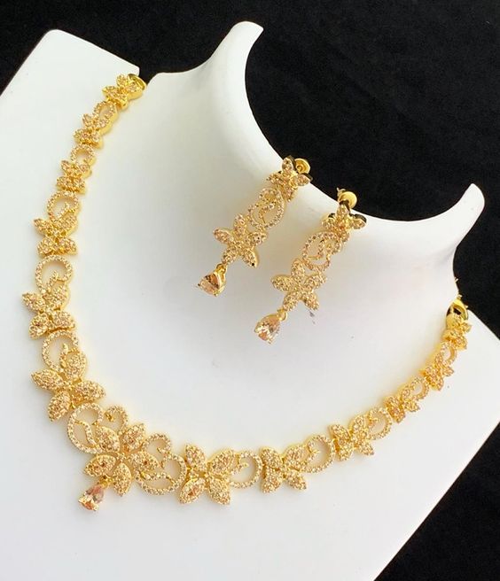 Buy Light Weight Plain Gold Plated Necklace for Wedding