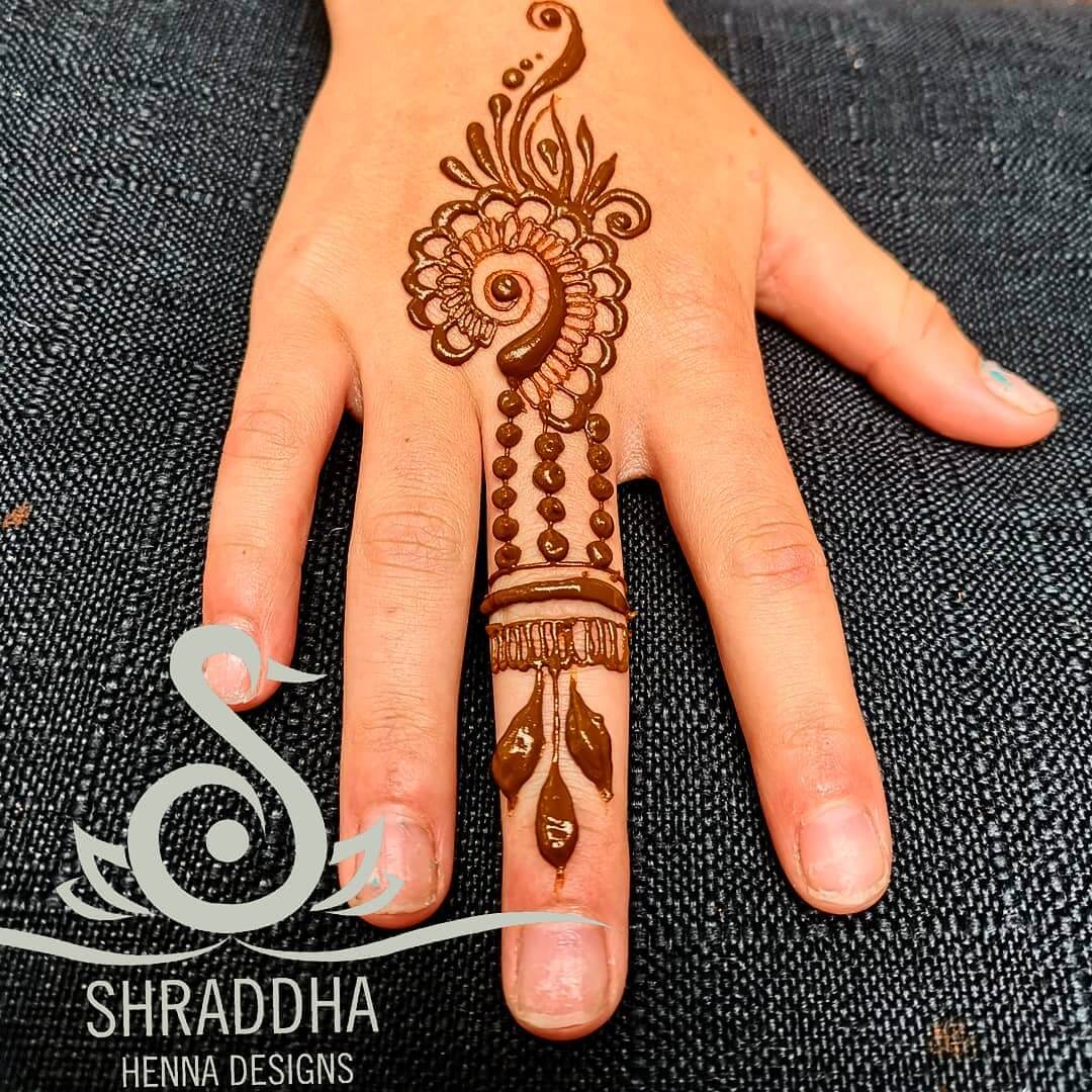 One Finger Floral And Beads Mehndi Design