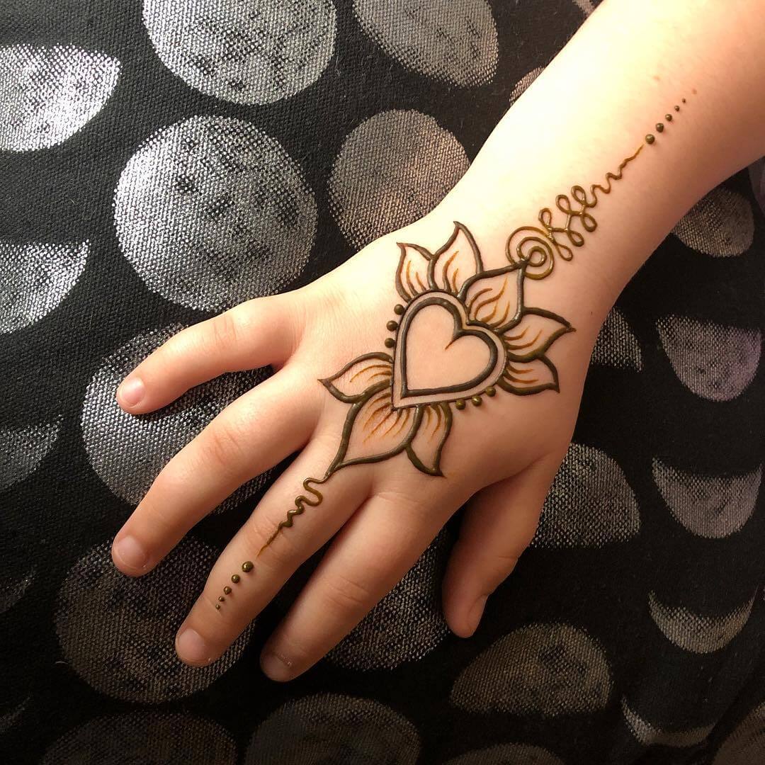 Graceful heart mehndi design for back of the palm