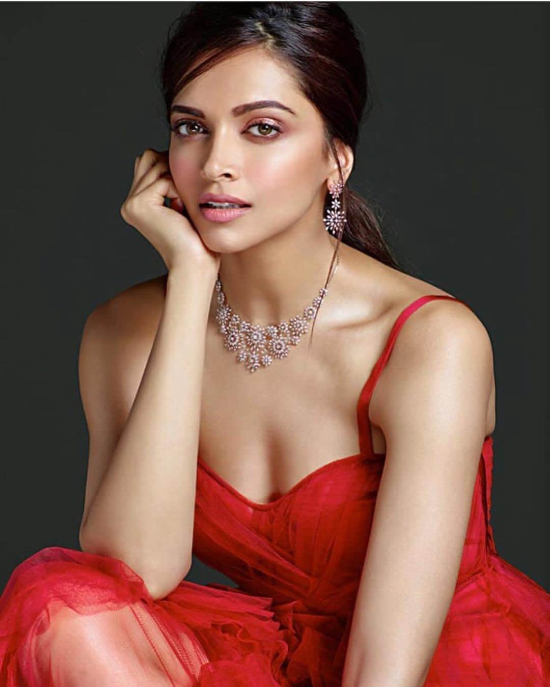 Deepika Padukone’s light pink jewellery