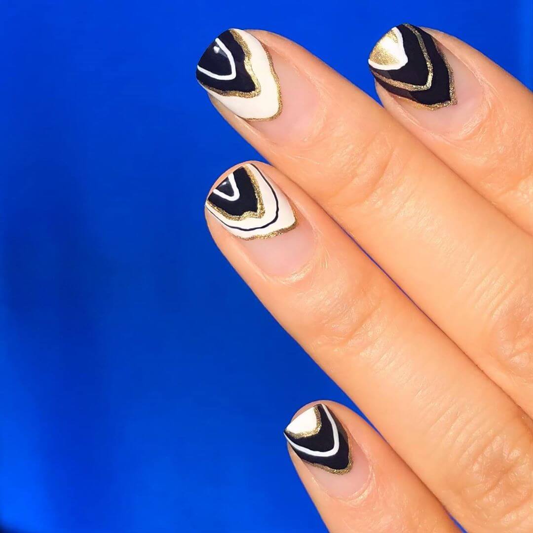 Wavy nail art design Black And White Nail Art Design