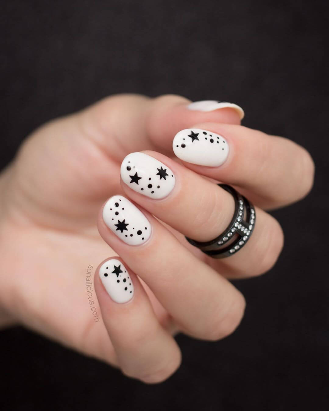 Twinkle  star print Black And White Nail Art Designs