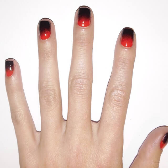 Romantic Chic Nails Red and Black Nail Art Designs 