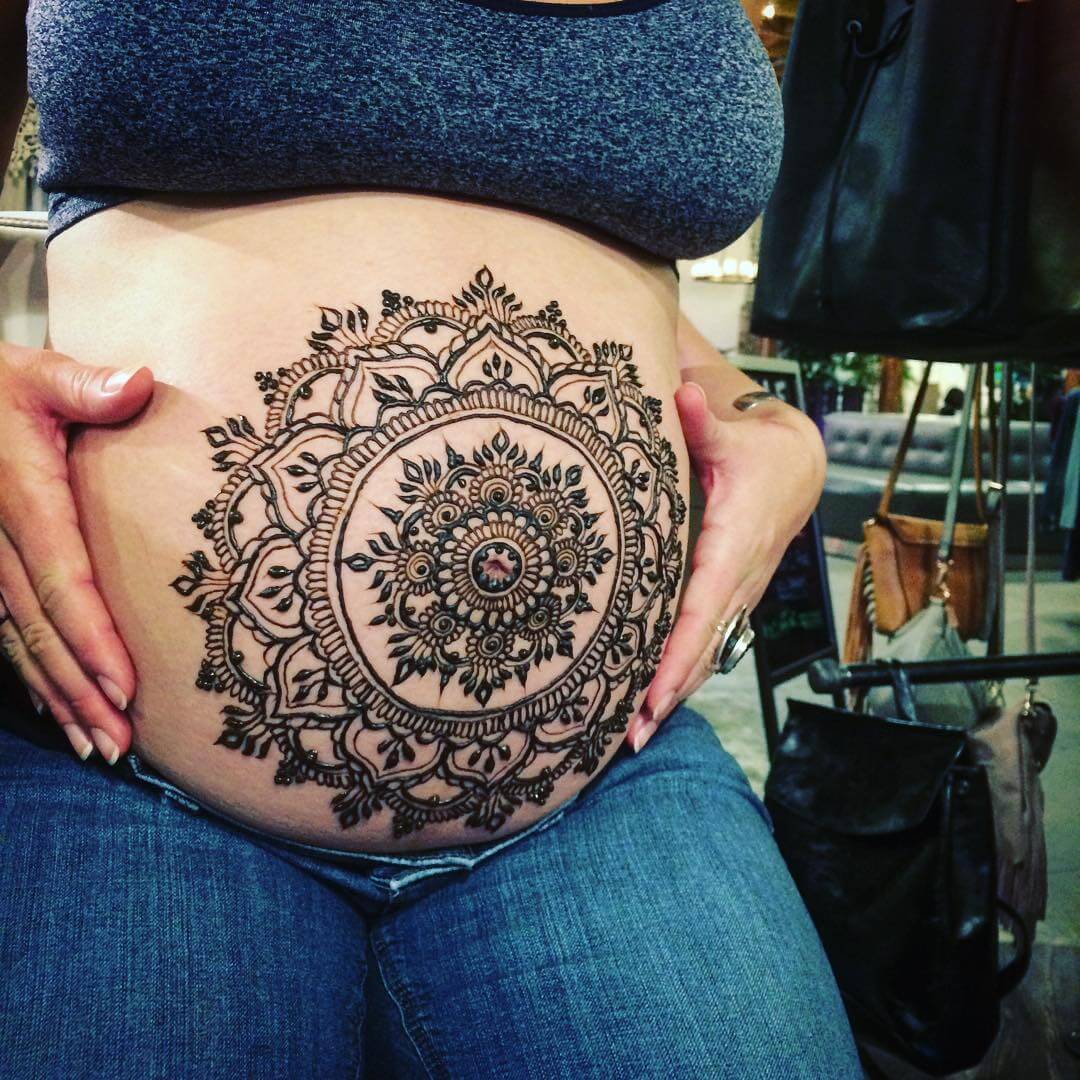 Dreamy Flowery Amazing Pregnant Belly Henna Designs