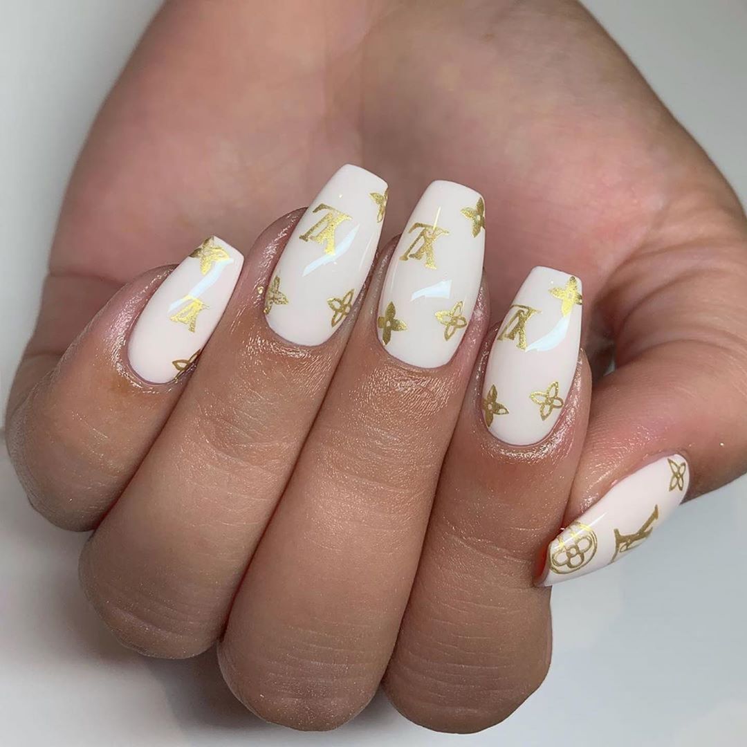Golden White Nail Art Designs