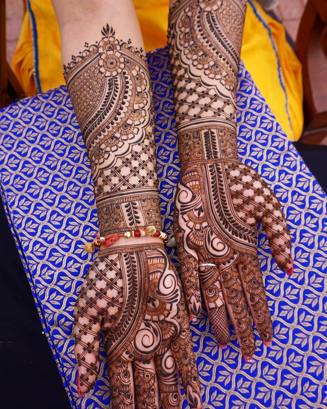 Gulf Mehndi Design For Bridal Hands