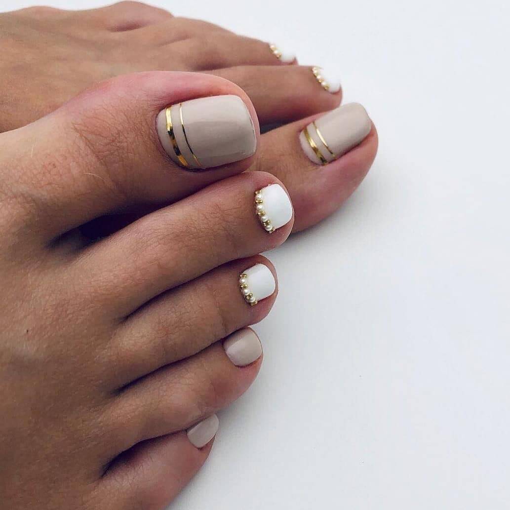 French pedi with stones and whites Toe Nail Art Designs