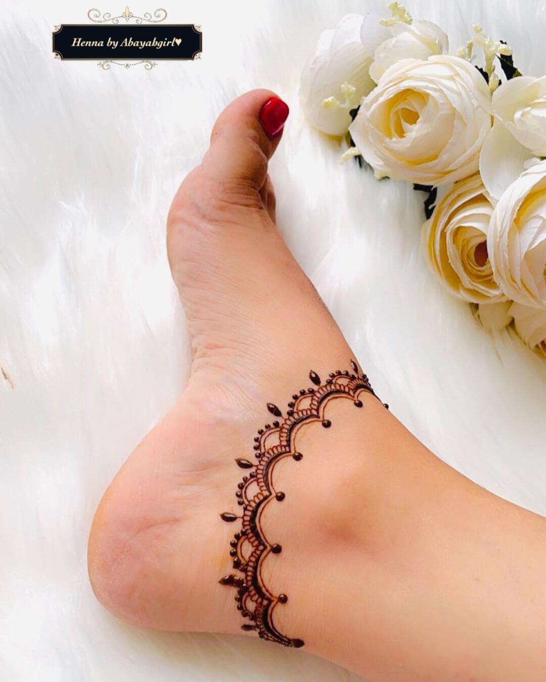 White Lace Henna Style Tattoo – Tattoo for a week