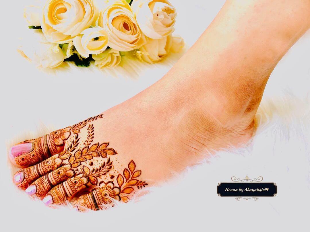 Beautiful Floral Mehendi Design For Feet Beautiful Floral Mehendi Design For Feet
