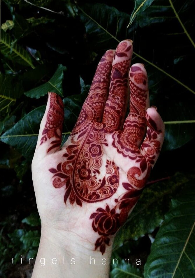 The Classic Arabic Mehndi Design