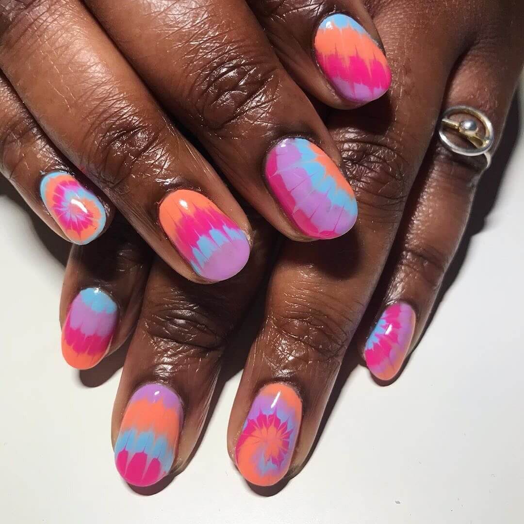 Beautiful Multicolor Rainbow Nail Art Designs