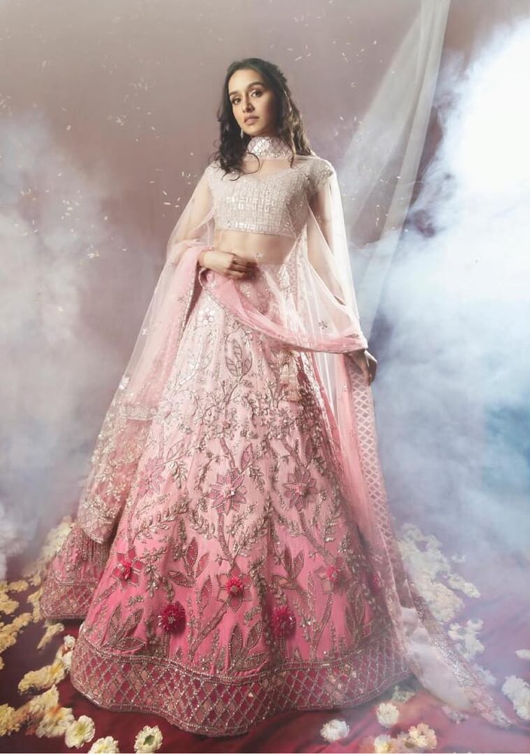 Sonam Kapoor drops hints of who will design her wedding lehenga | Fashion  Trends - Hindustan Times
