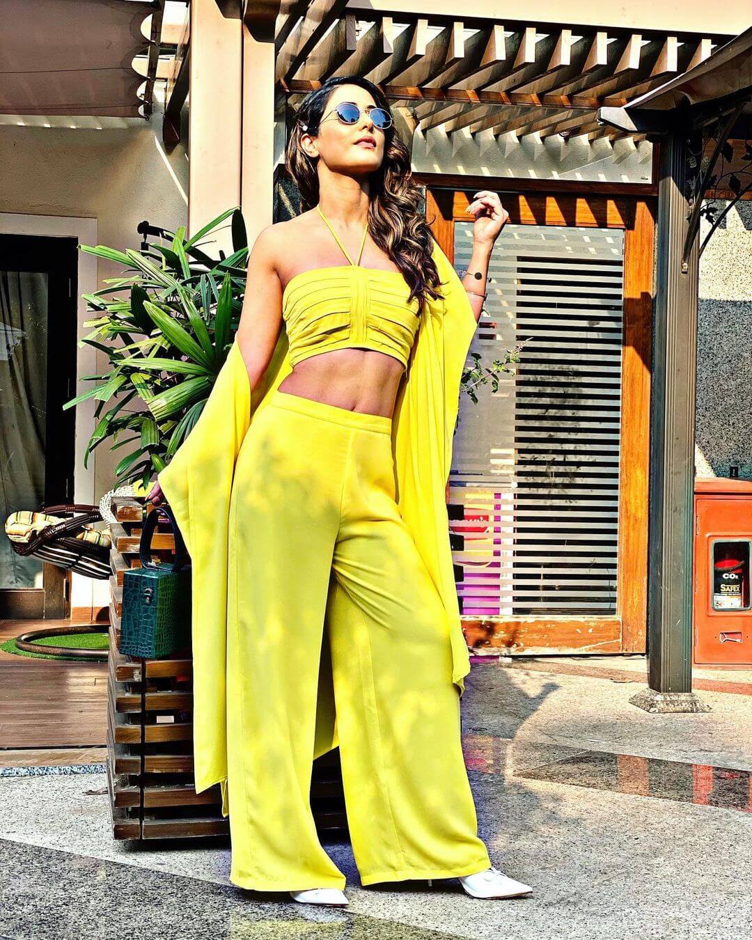 Hina Khan Sunbathe Yellow Outfits for Summer