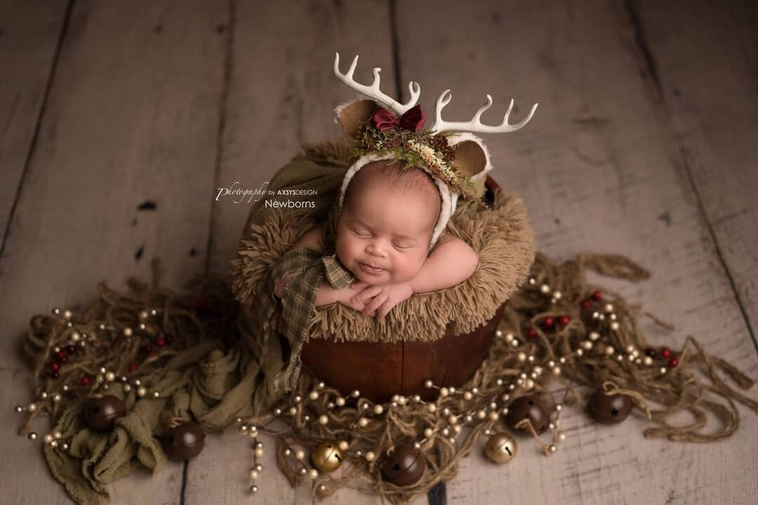 Christmas Photoshoot Ideas for Your Baby Make Them The Beautiful Reindeer