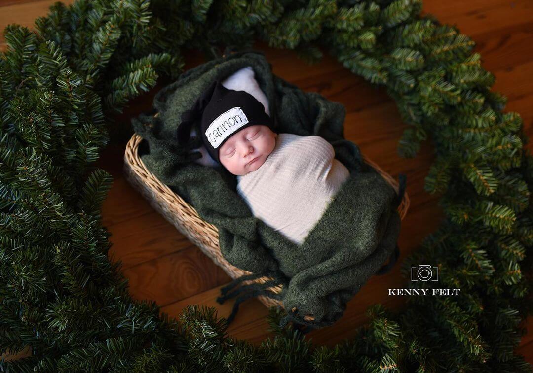 Christmas Photoshoot Ideas for Your Baby Green Green All Around
